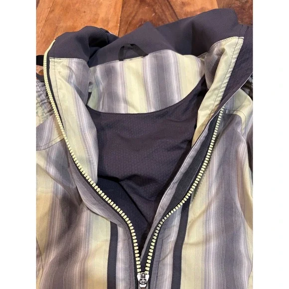 rare Lululemon Track and Field Jacket Sz 8 Gray yellow hood reflective raincoat - Picture 5 of 13